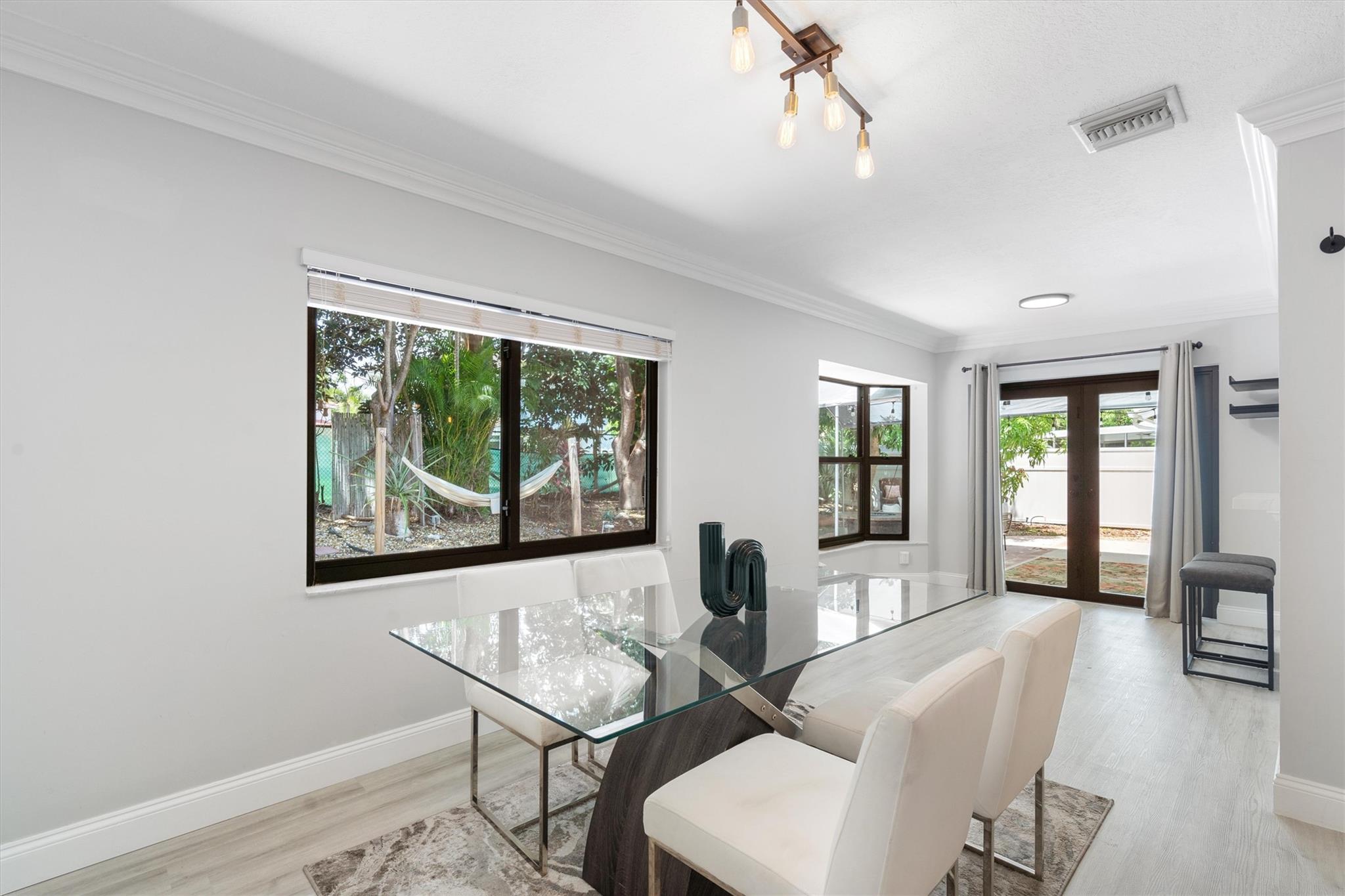 10037 Country Brook Rd, Boca Raton, FL, 33428/$750,000 4 10037 Country Brook Rd