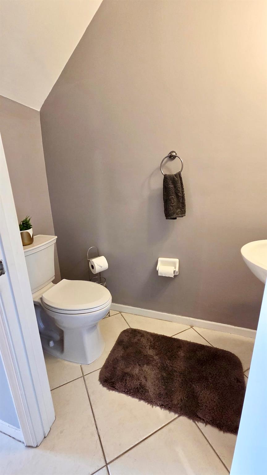 INFANTE PLAT - Residential Lease