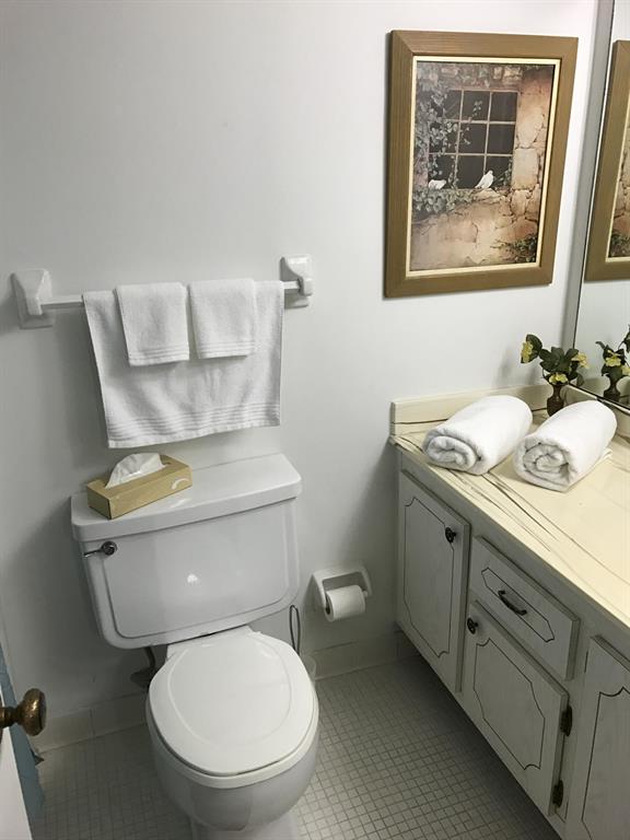 SANDALFOOT SOUTH ONE CONDO PT OF LTS 12, 33 AND 34 - Residential