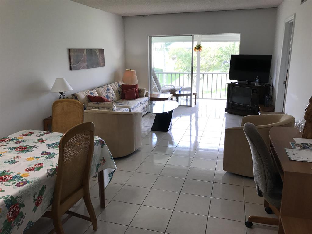 SANDALFOOT SOUTH ONE CONDO PT OF LTS 12, 33 AND 34 - Residential