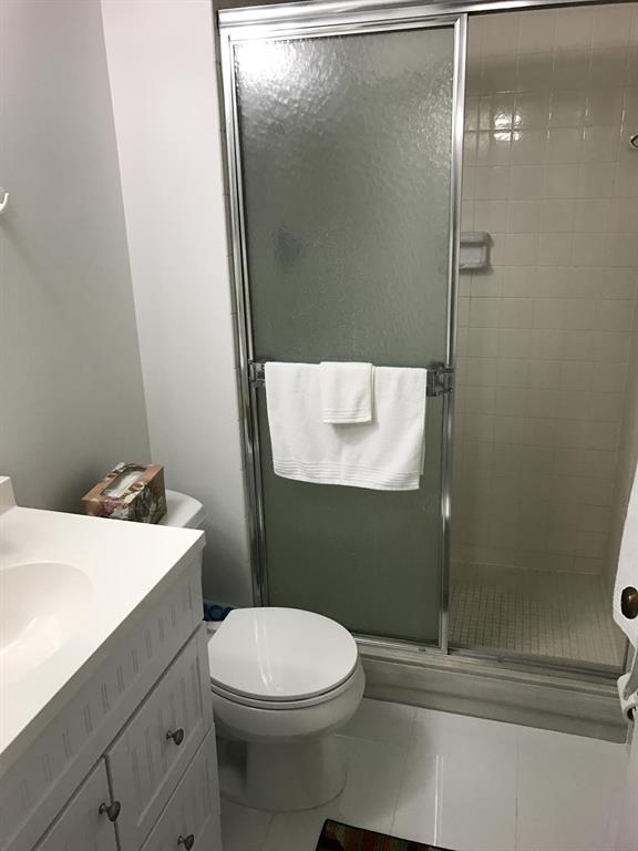 SANDALFOOT SOUTH ONE CONDO PT OF LTS 12, 33 AND 34 - Residential