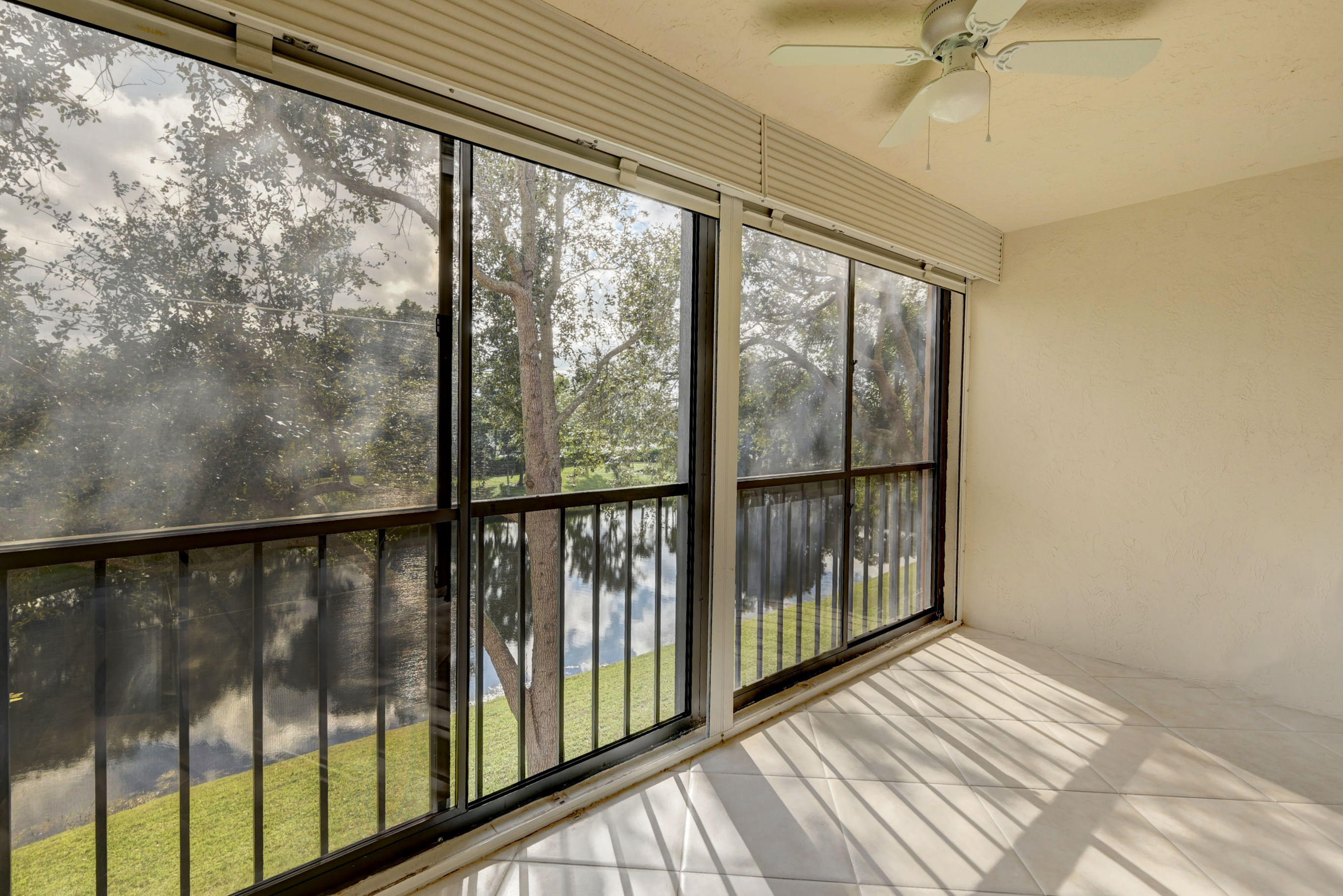 HUNTINGTON LAKES - Residential