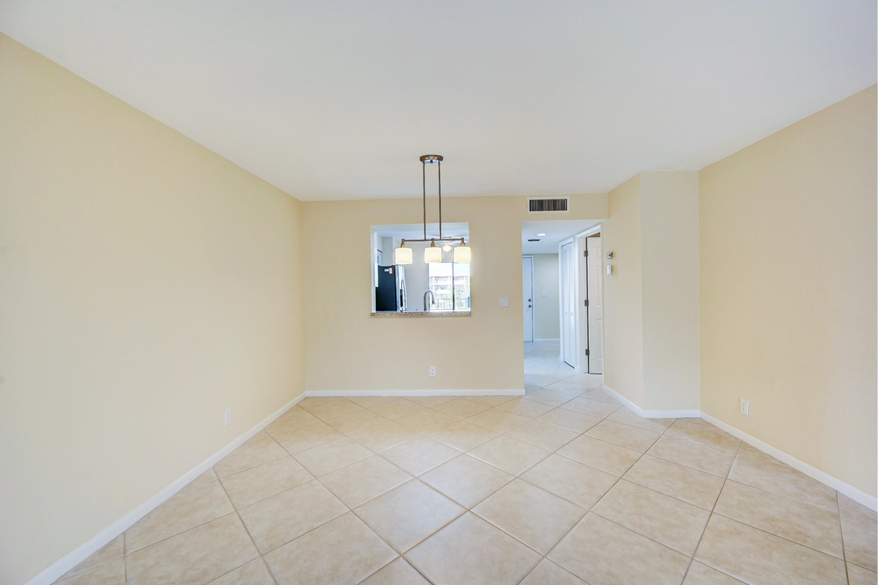 HUNTINGTON LAKES - Residential