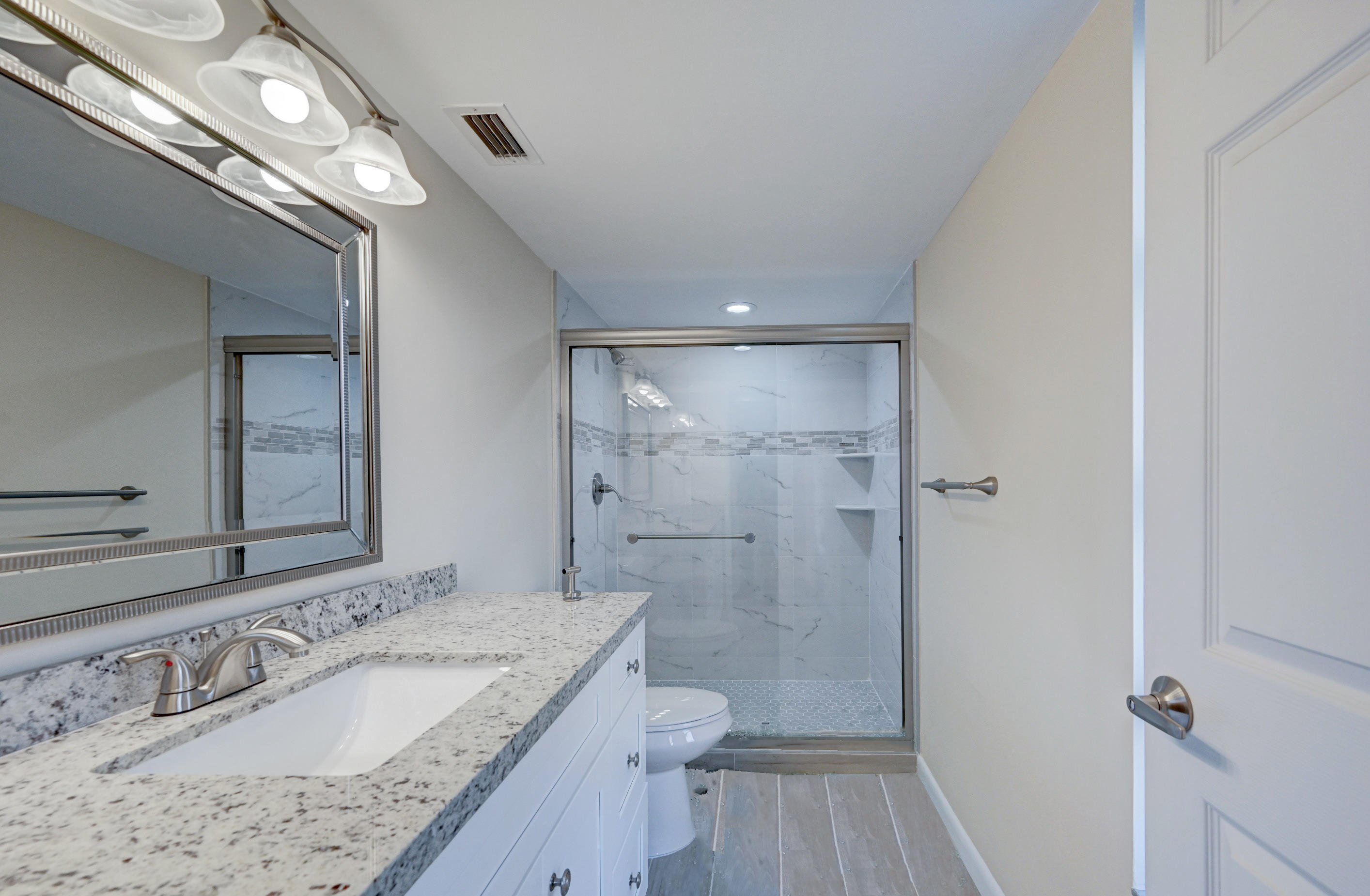 HUNTINGTON LAKES - Residential