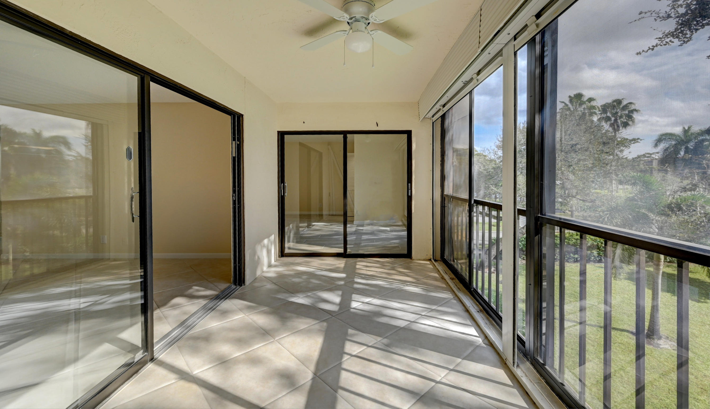 HUNTINGTON LAKES - Residential