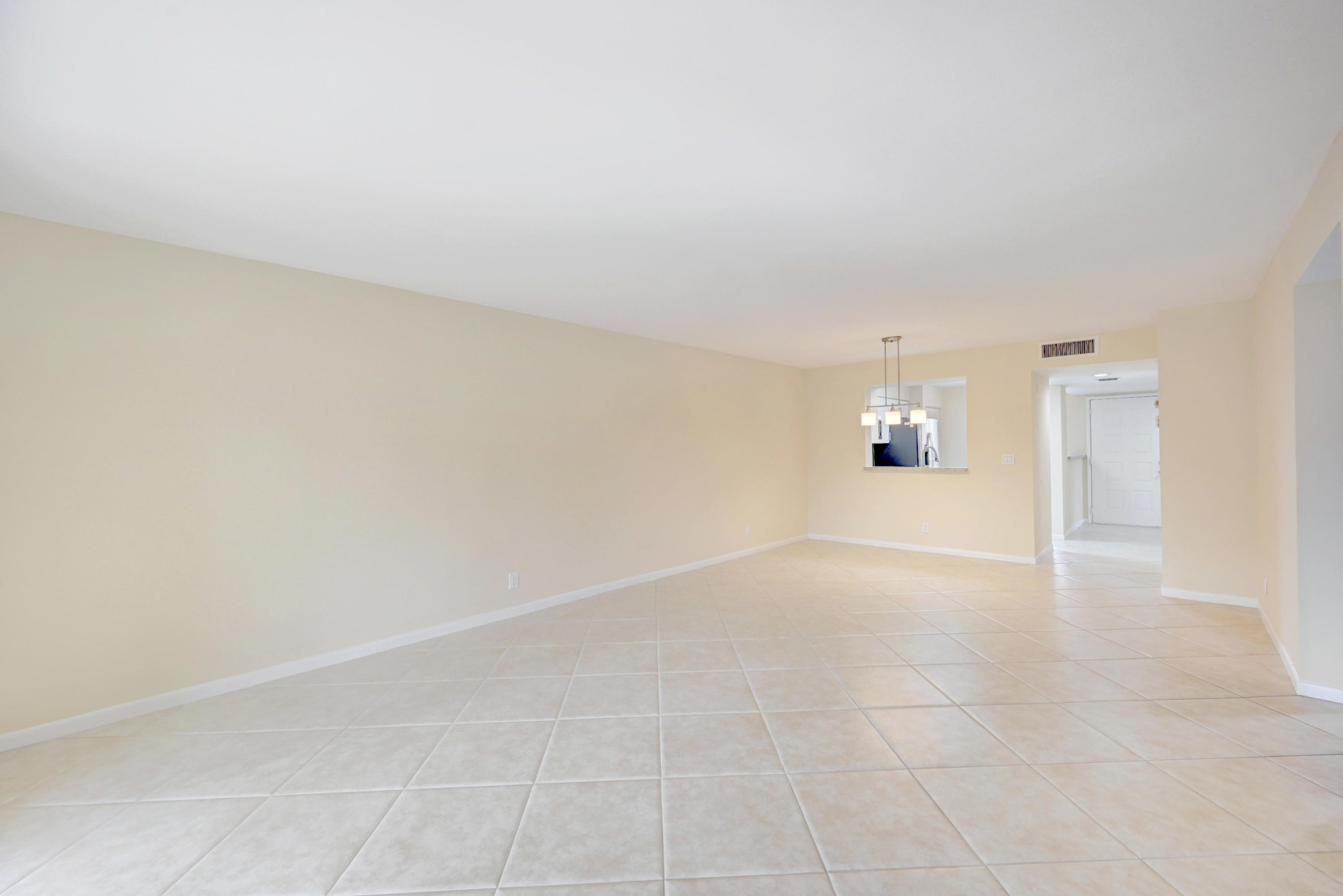 HUNTINGTON LAKES - Residential