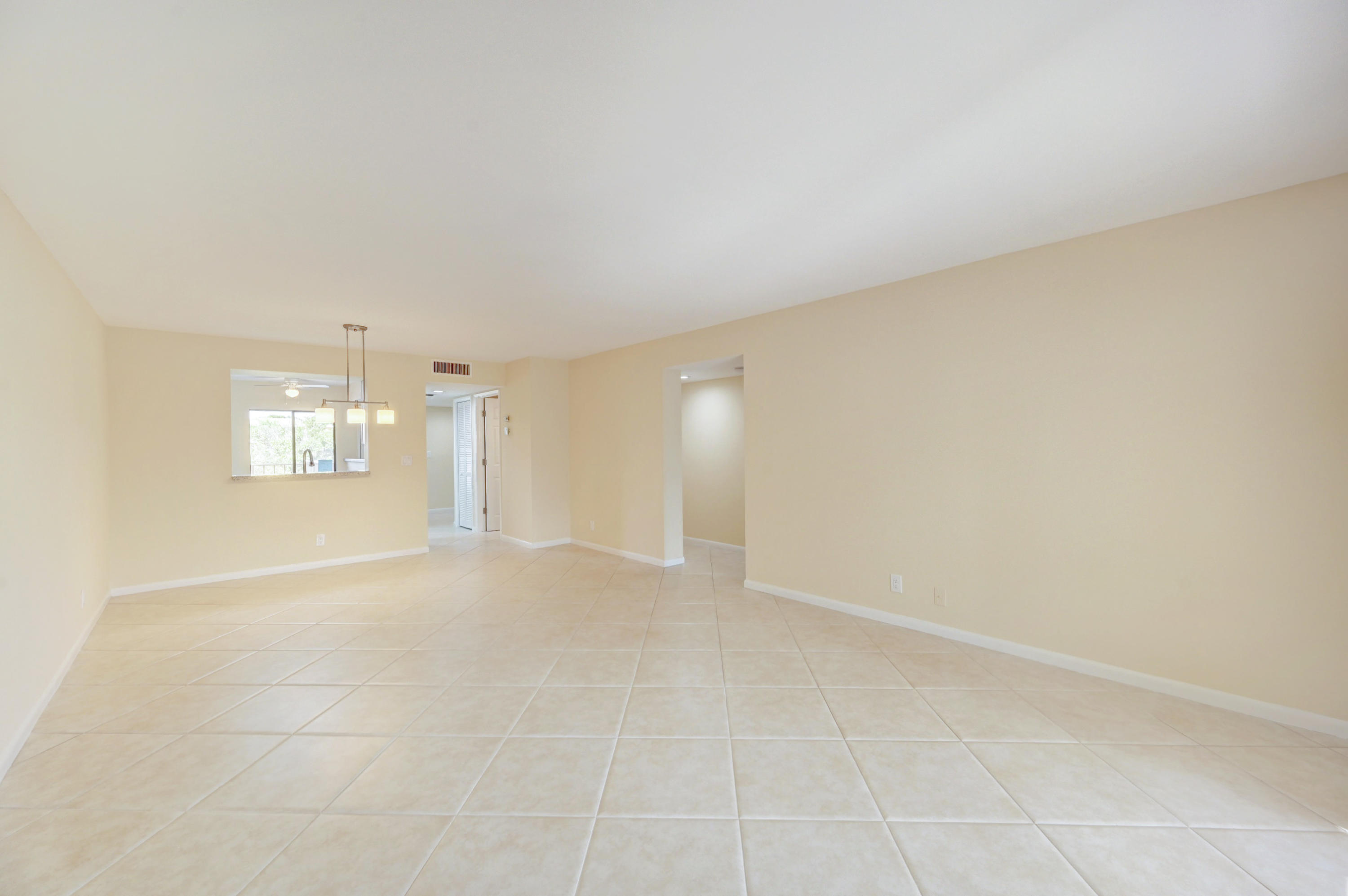 HUNTINGTON LAKES - Residential