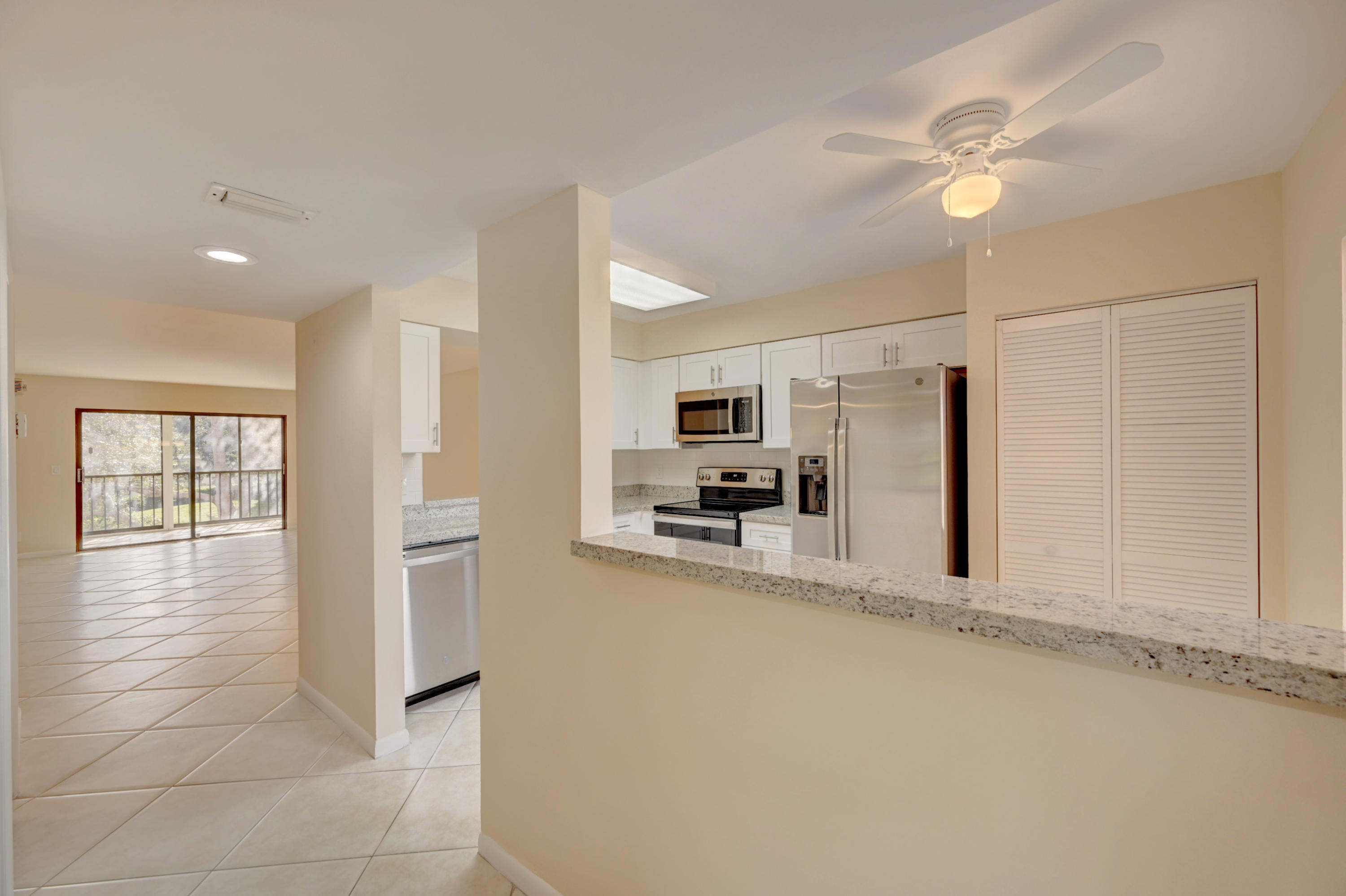 HUNTINGTON LAKES - Residential