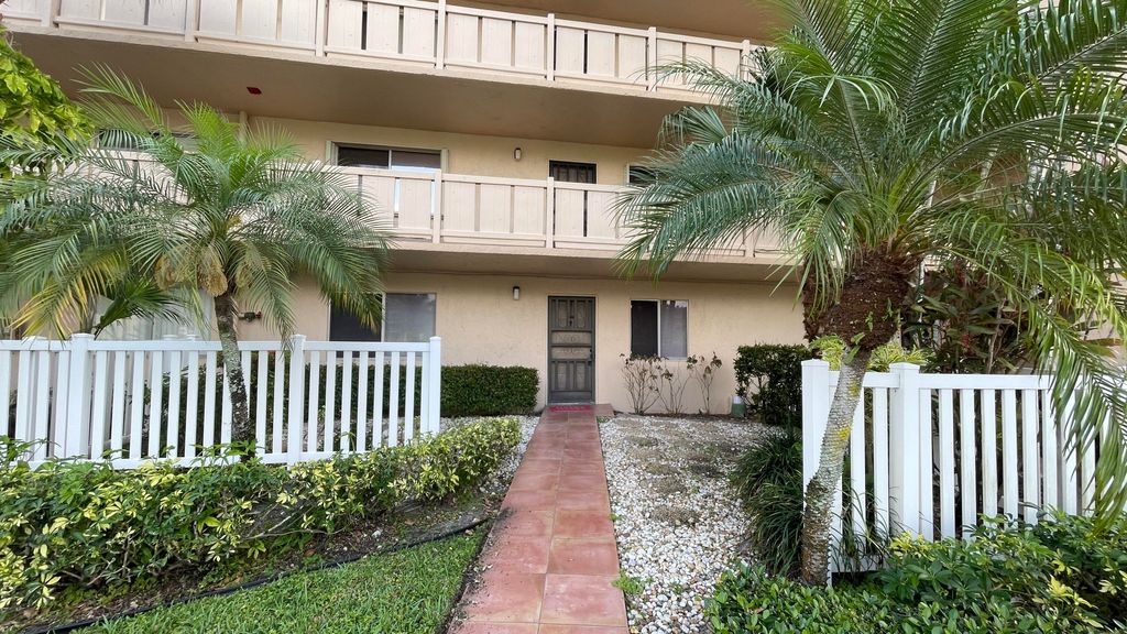 Photo of 7006 Huntington Lane #107, Delray Beach, FL 33446 (MLS # B26014530)