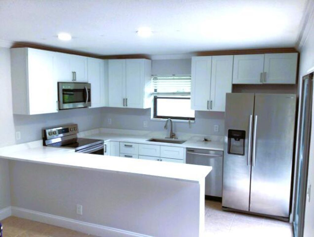 Photo of 110 N Delaware Boulevard #9d, Jupiter, FL 33458 (MLS # R10909076)