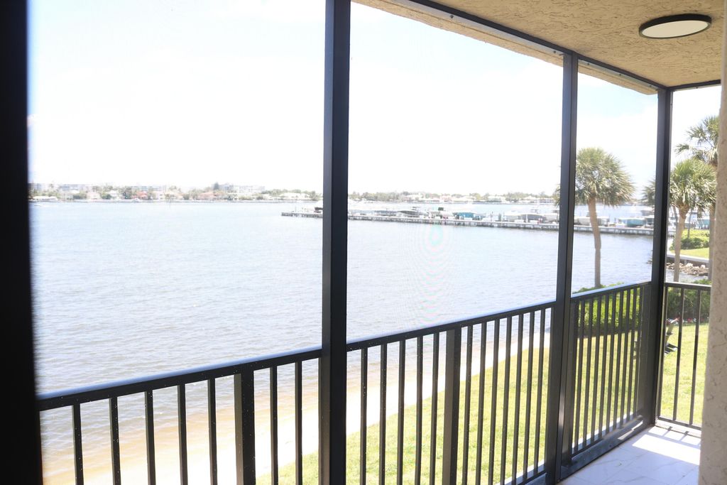 Photo of 896 N Federal Highway #224, Lantana, FL 33462 (MLS # B26017348)