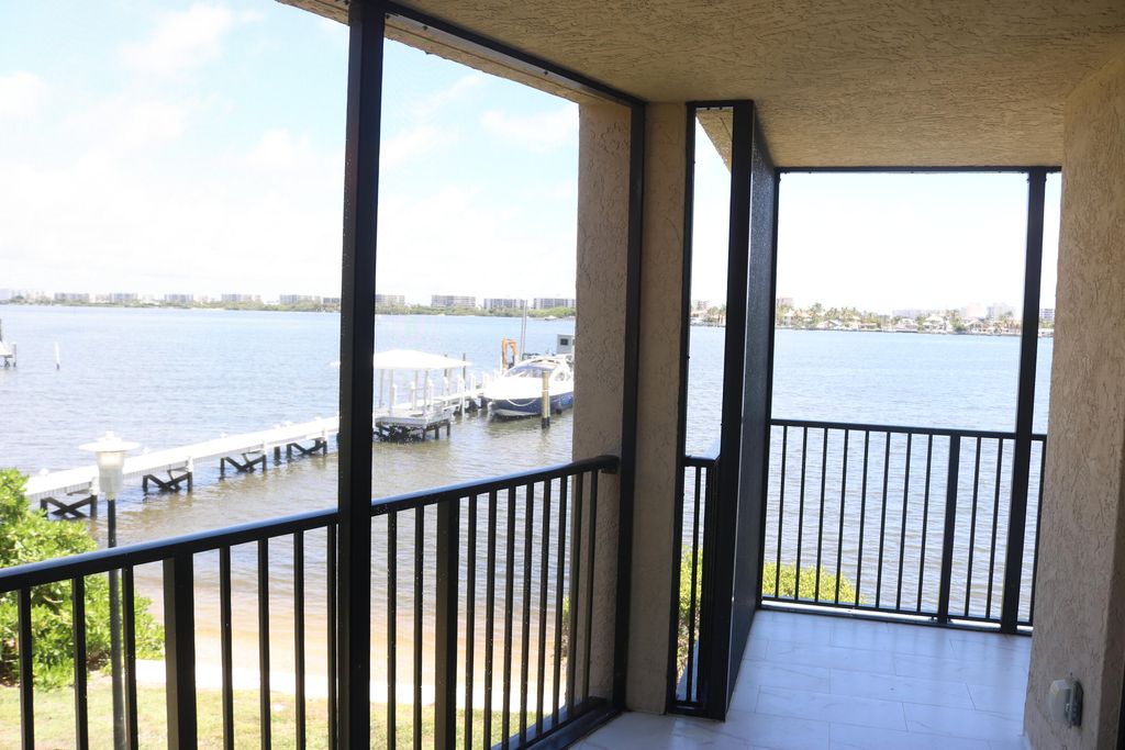 Photo of 896 N Federal Highway #224, Lantana, FL 33462 (MLS # B26017348)