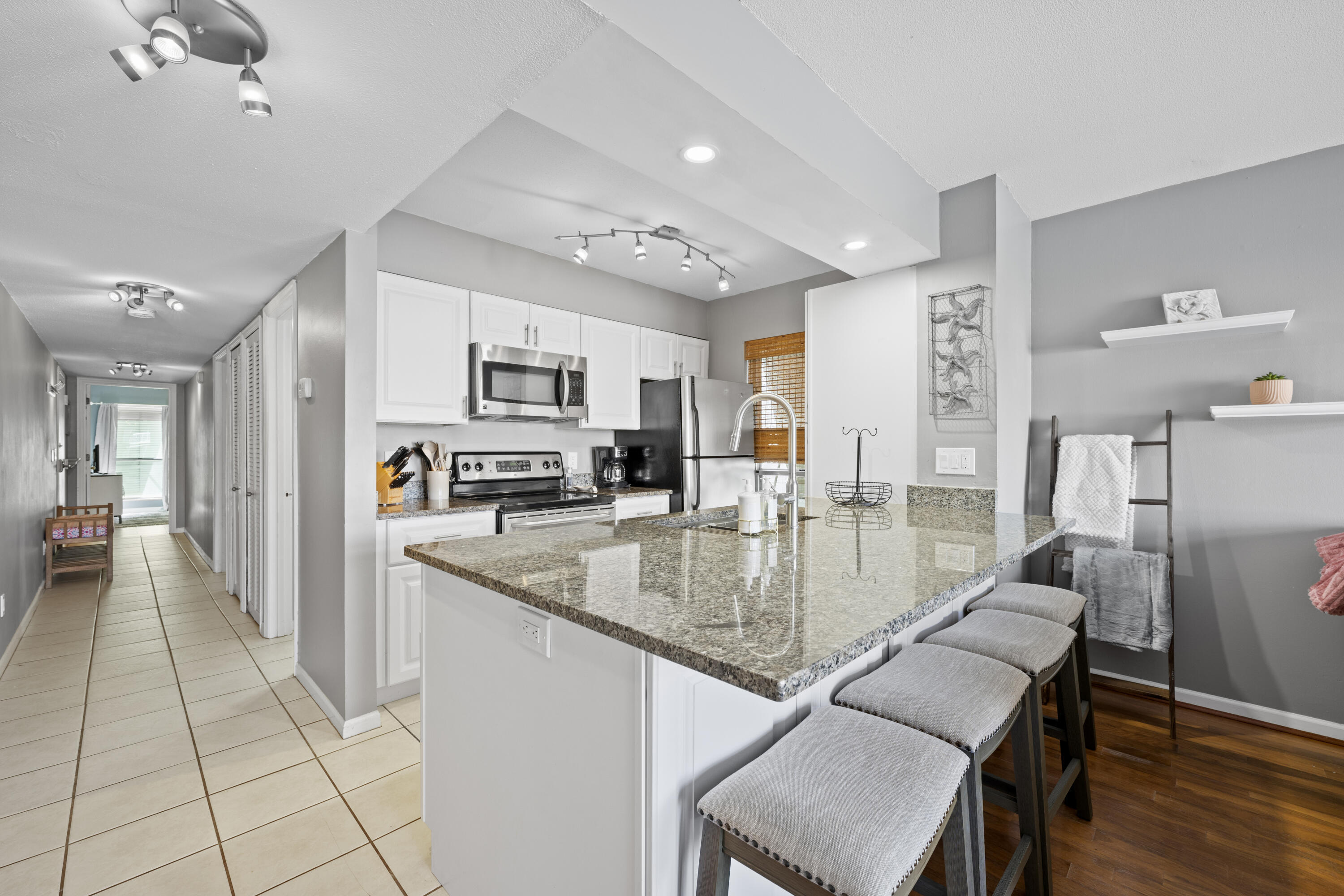 CYPRESS POINT CONDO - Residential