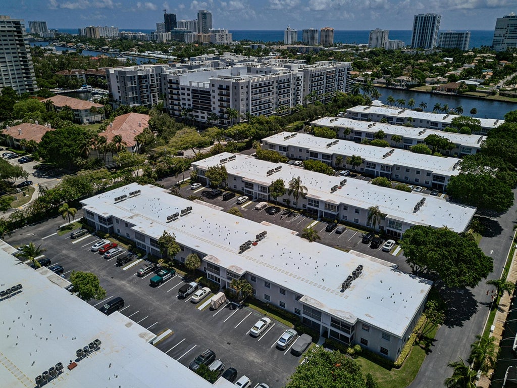 Photo of 6457 BAY CLUB Drive #3, Fort Lauderdale, FL 33308 (MLS # B26092269)