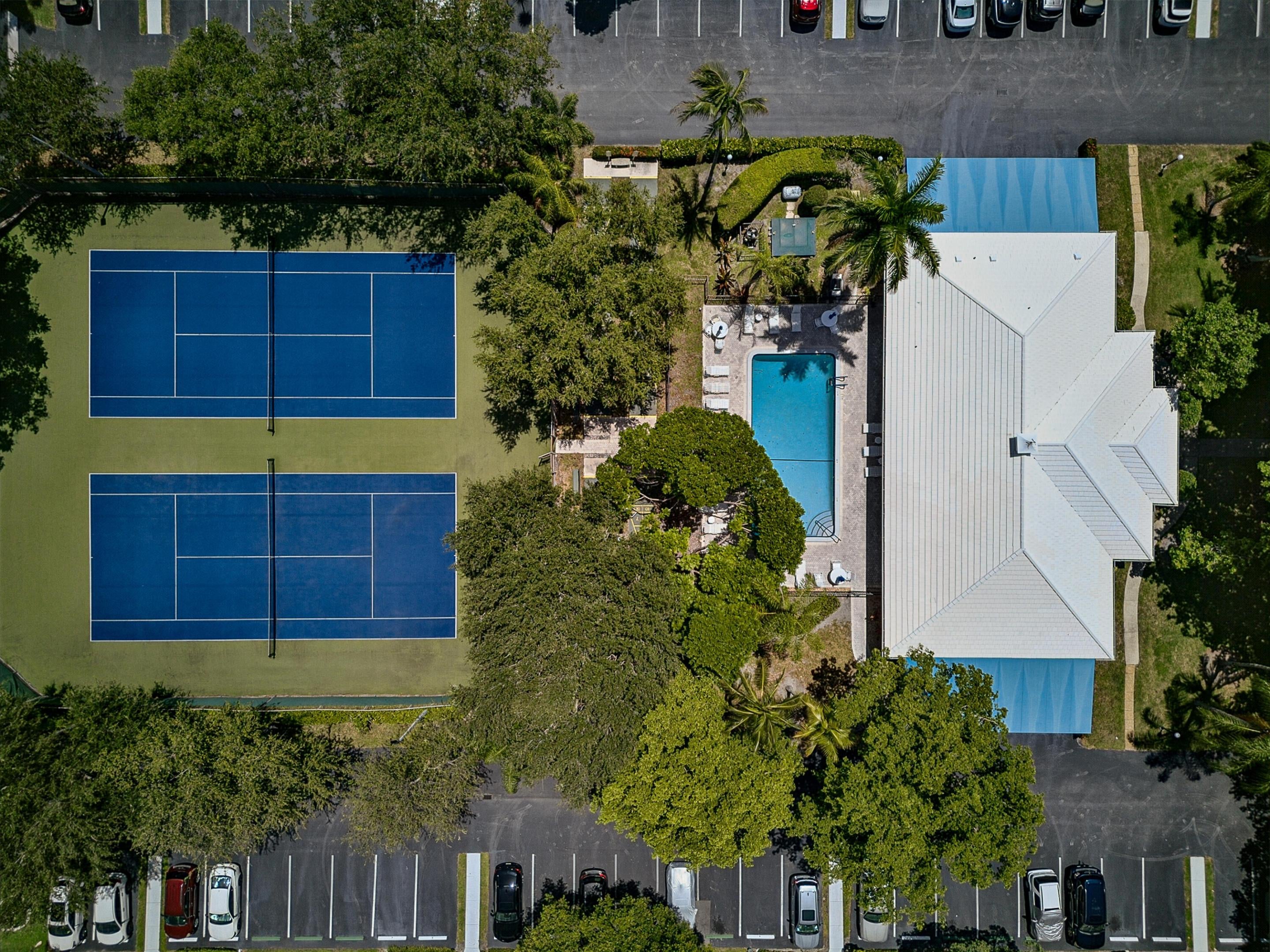 6457 BAY CLUB Drive 3