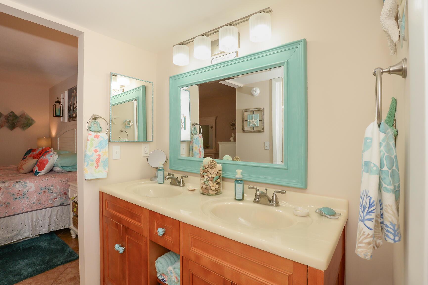 PARK SQUARE CONDO (AKA CO - Residential