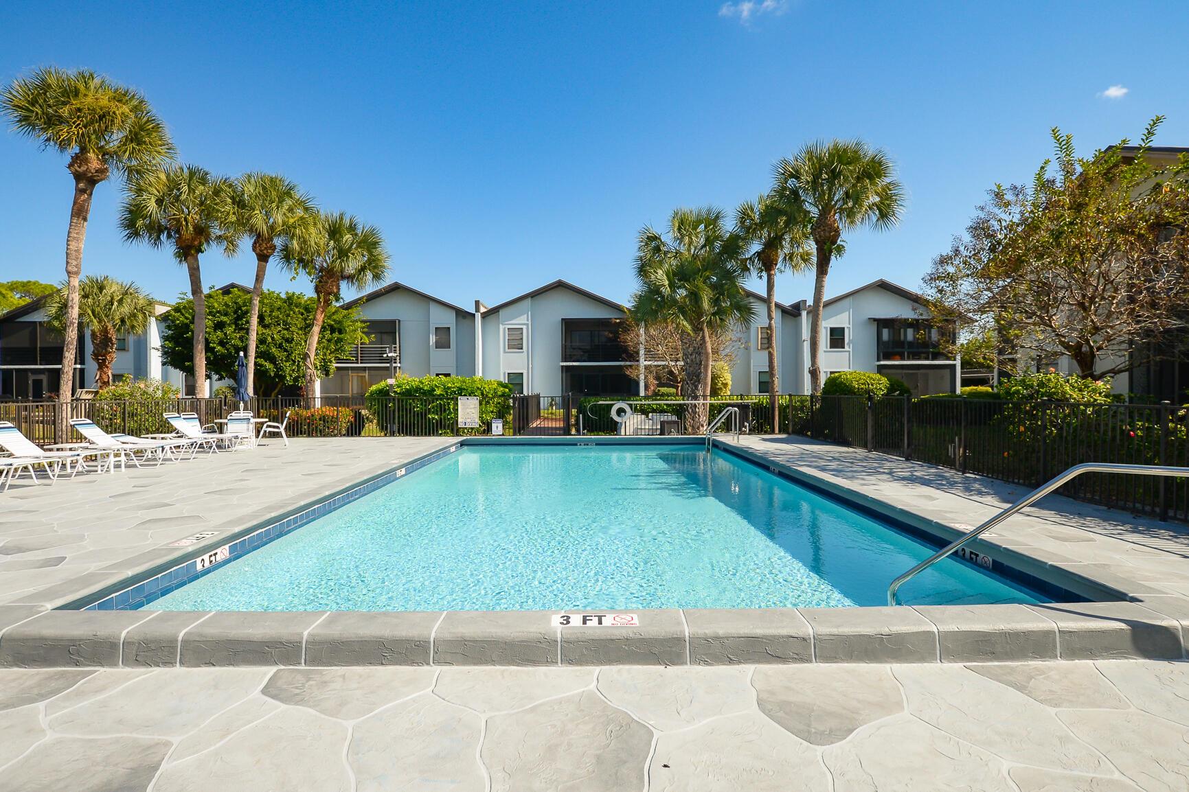 PARK SQUARE CONDO (AKA CO - Residential