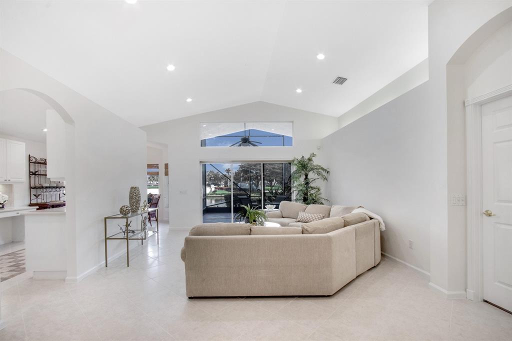 VALENCIA ISLES 1 - Residential