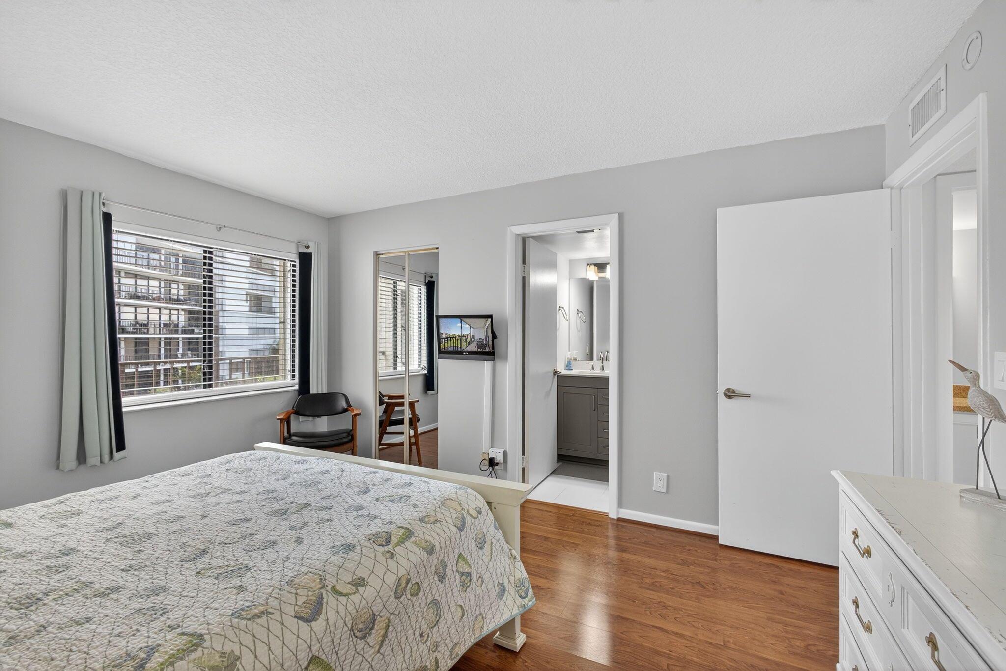 SEA RISE CONDO - Residential