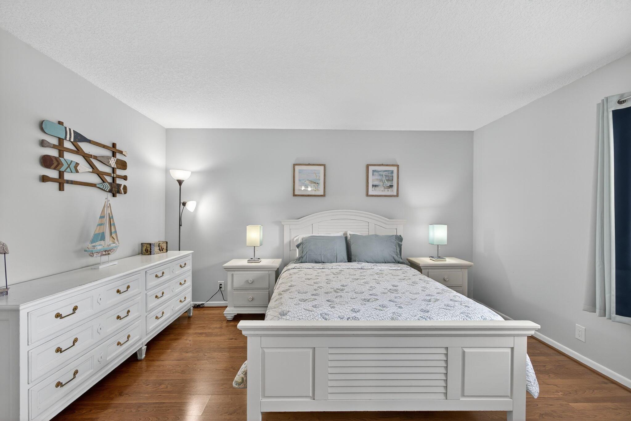 SEA RISE CONDO - Residential