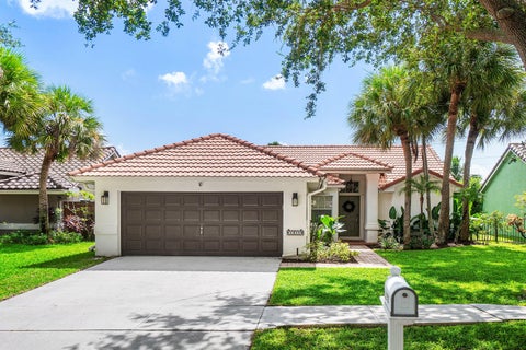 Property photo of 1215 E Lancewood Place, Delray Beach, FL 33445