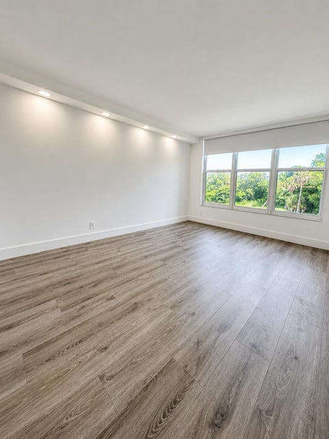 Tiny photo for 3930 Oaks Clubhouse Drive #303, Pompano Beach, FL 33069 (MLS # B26042761)