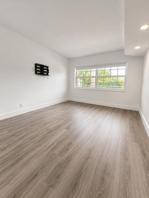 Tiny photo for 3930 Oaks Clubhouse Drive #303, Pompano Beach, FL 33069 (MLS # B26042761)