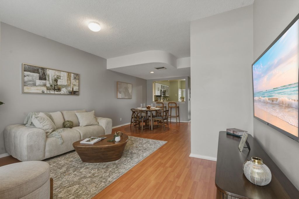Photo of 16635 Hemingway Drive, Weston, FL 33326 (MLS # B26022299)