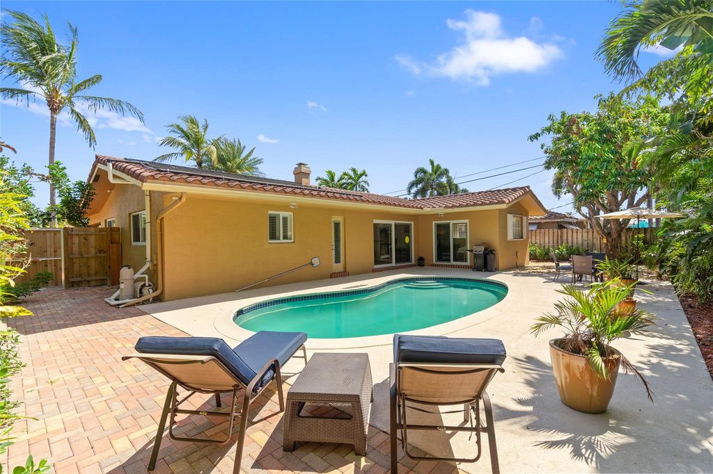 Photo of 2100 NE 57 St, Fort Lauderdale, FL 33308 (MLS # F10435245)