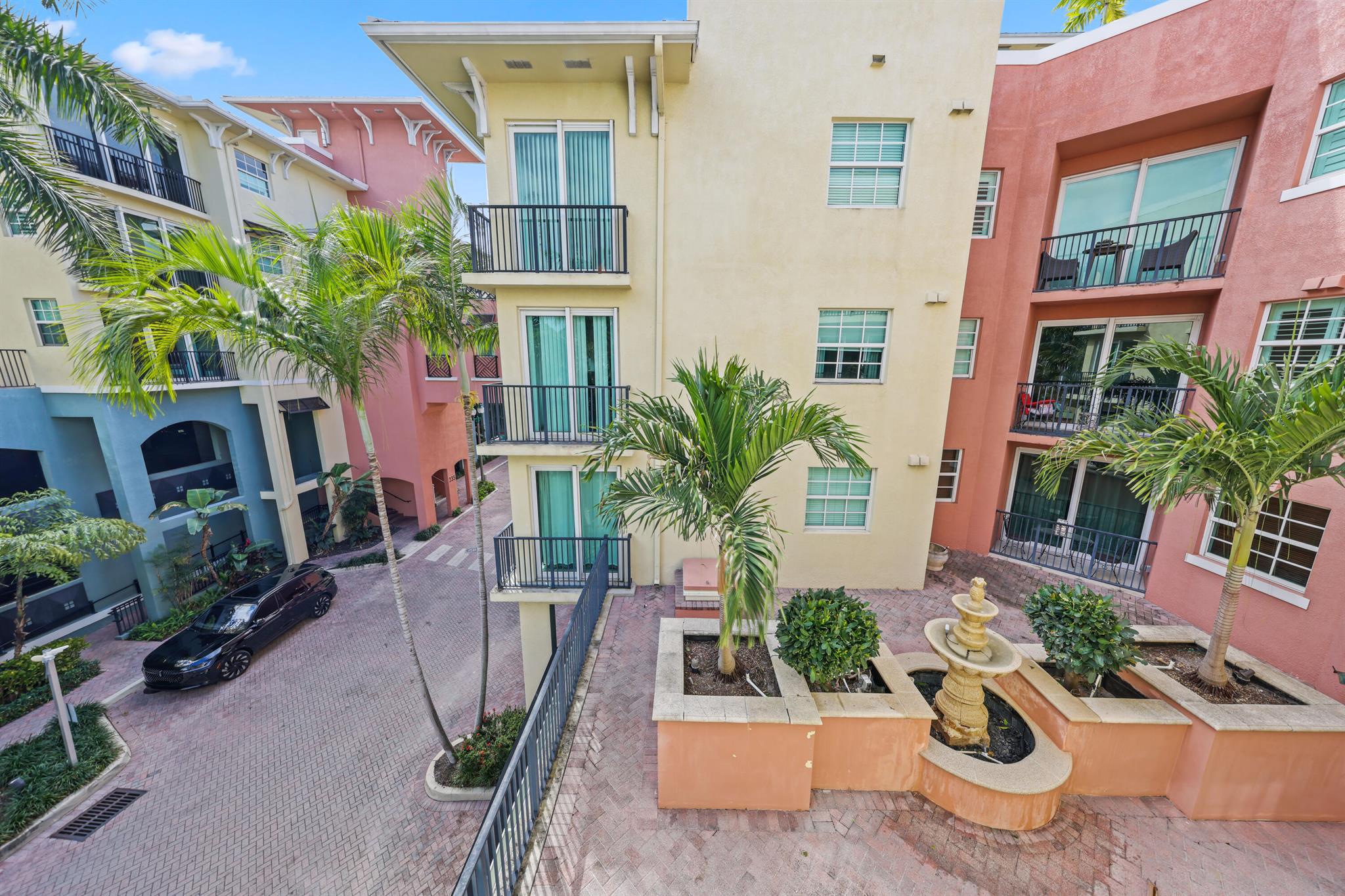 ASTOR CONDO - Residential