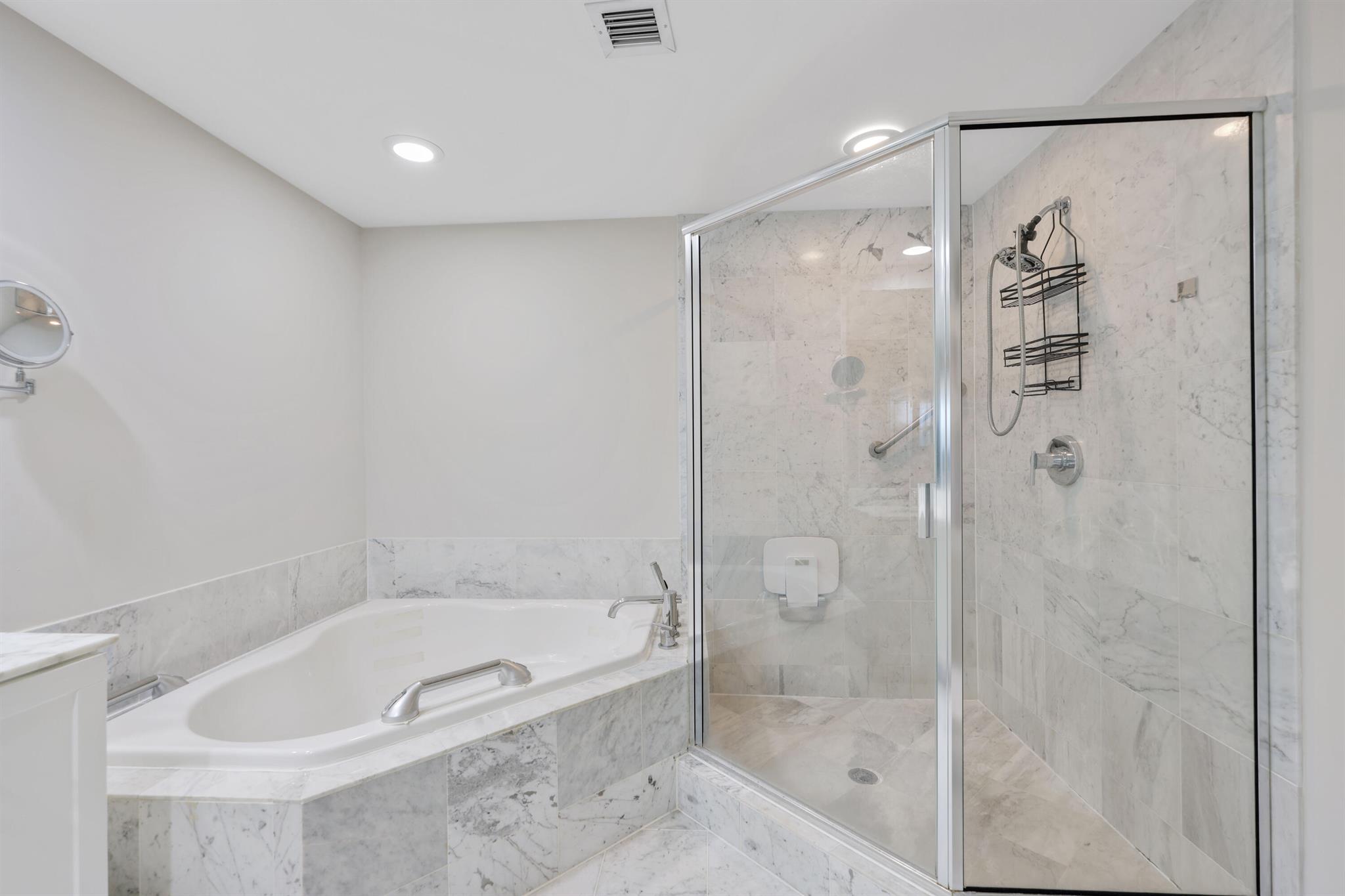 ASTOR CONDO - Residential