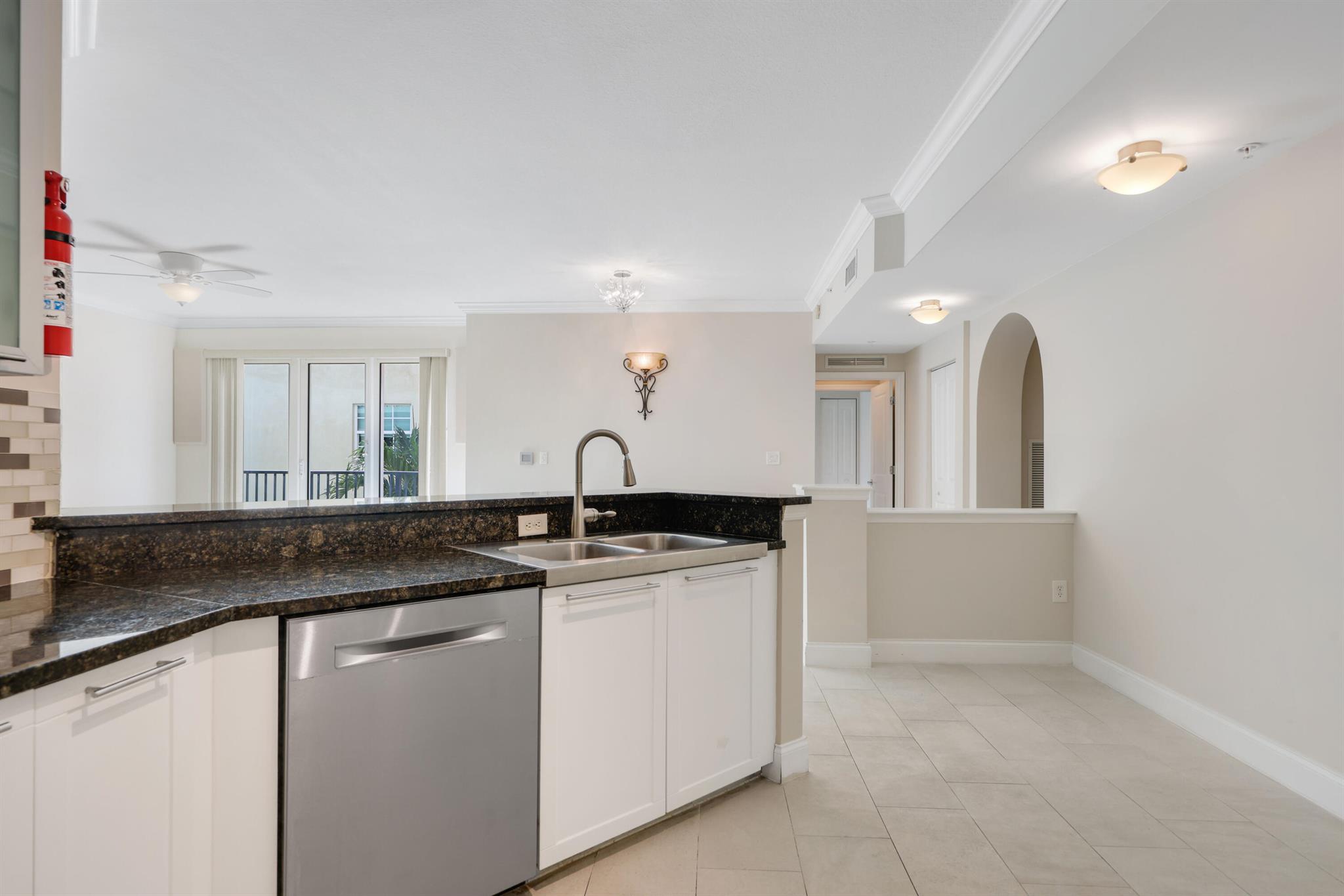 ASTOR CONDO - Residential