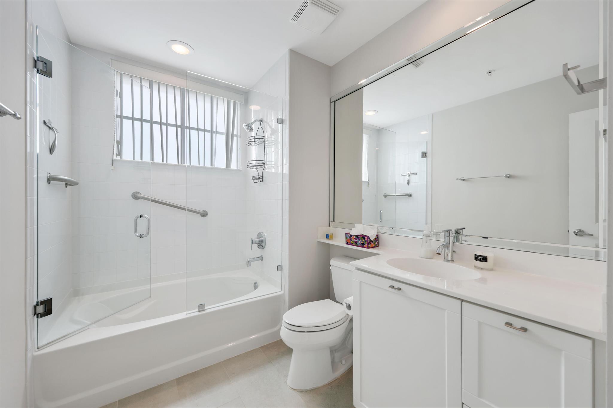 ASTOR CONDO - Residential