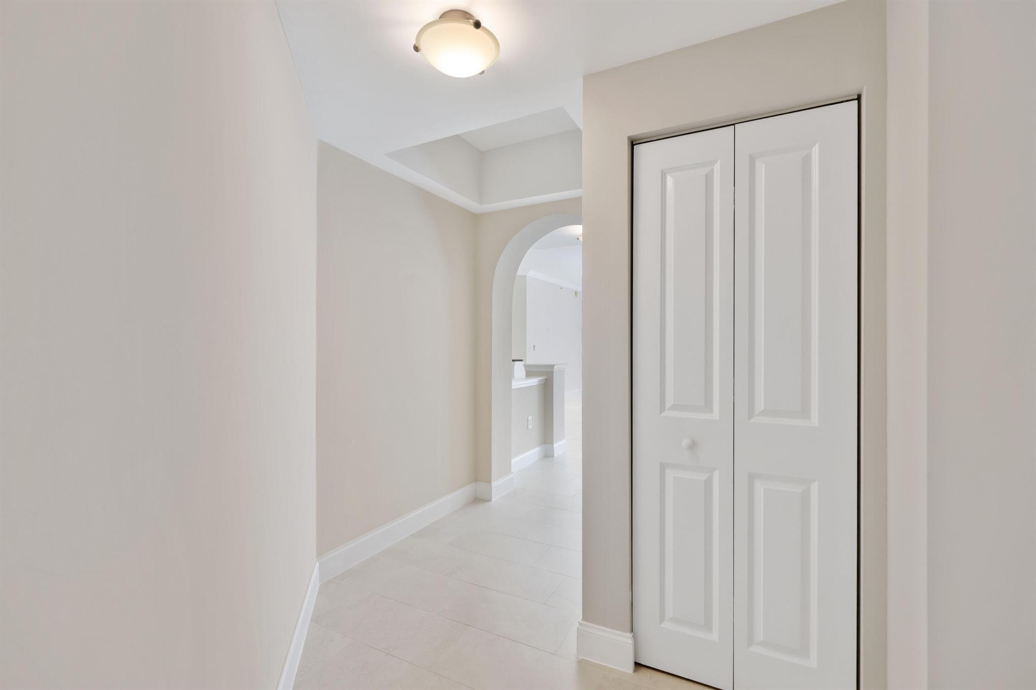 ASTOR CONDO - Residential