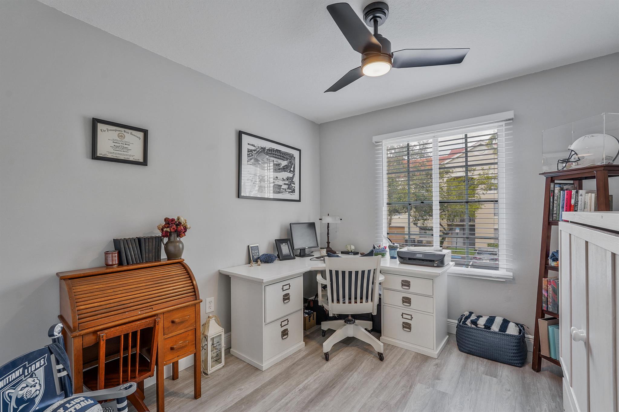 EMERALD ISLE AT LAGUNA LAKES CONDO - Residential