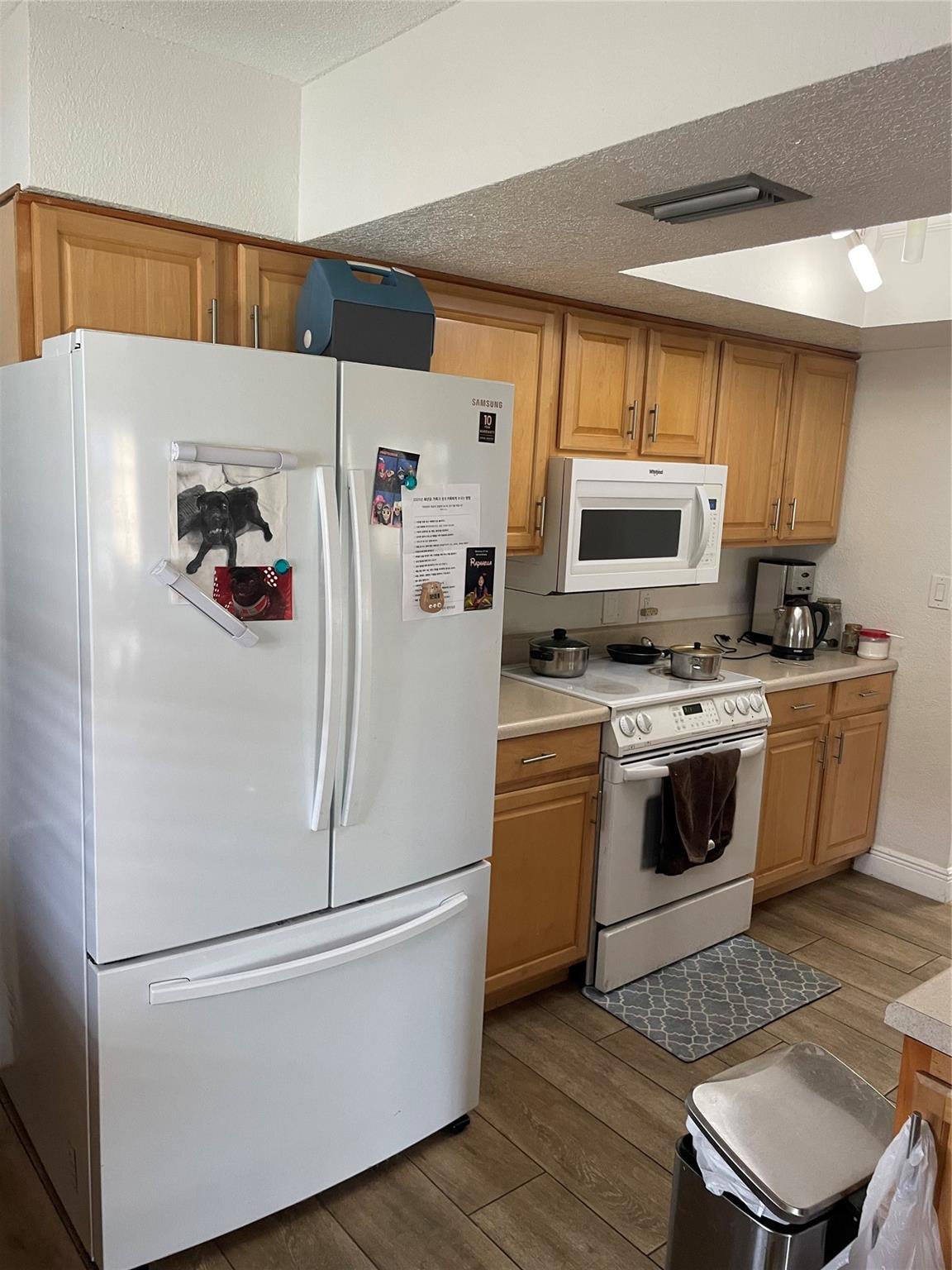 MAINLANDS OF TAMARAC - Residential Lease