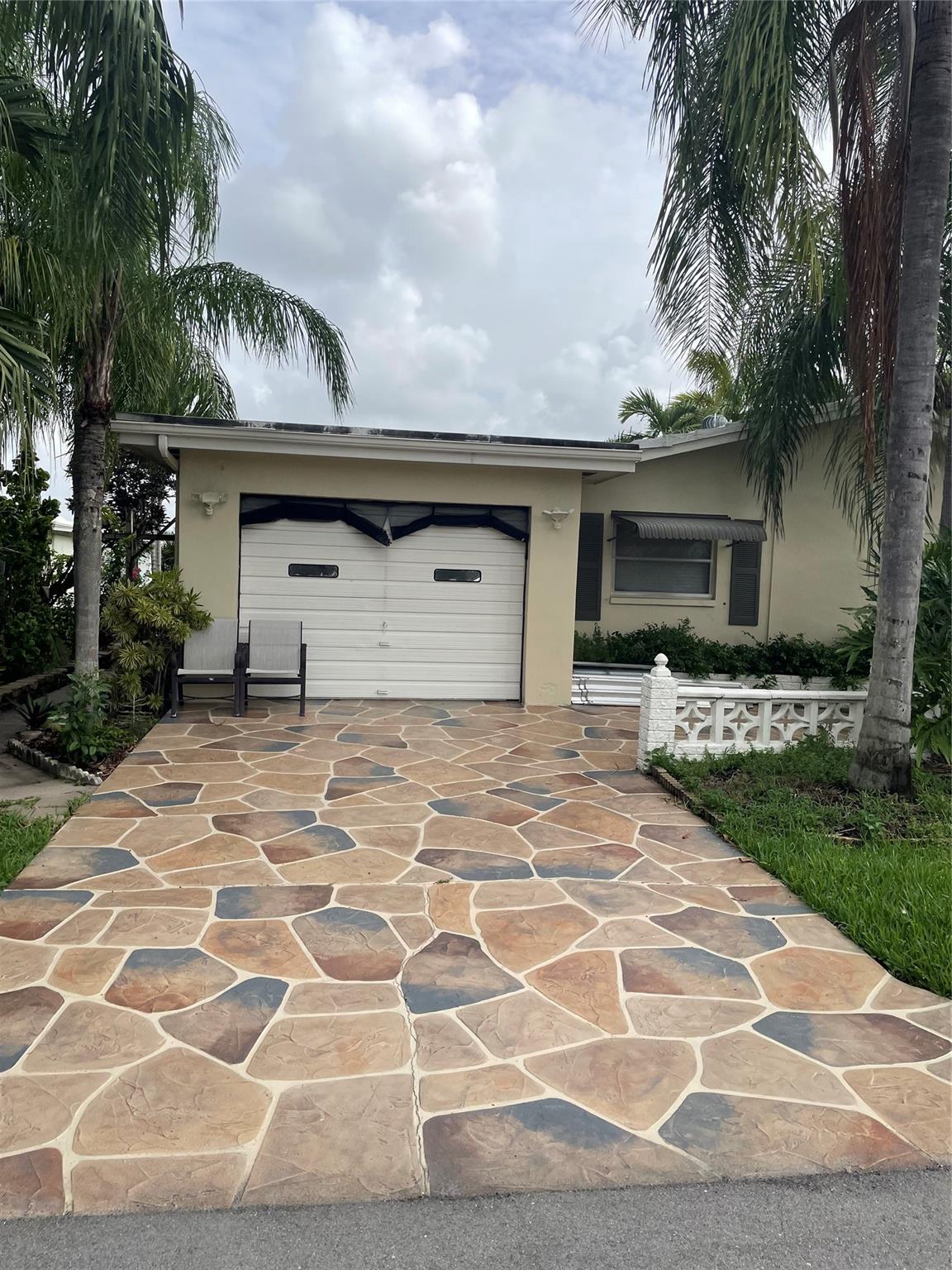 MAINLANDS OF TAMARAC - Residential Lease