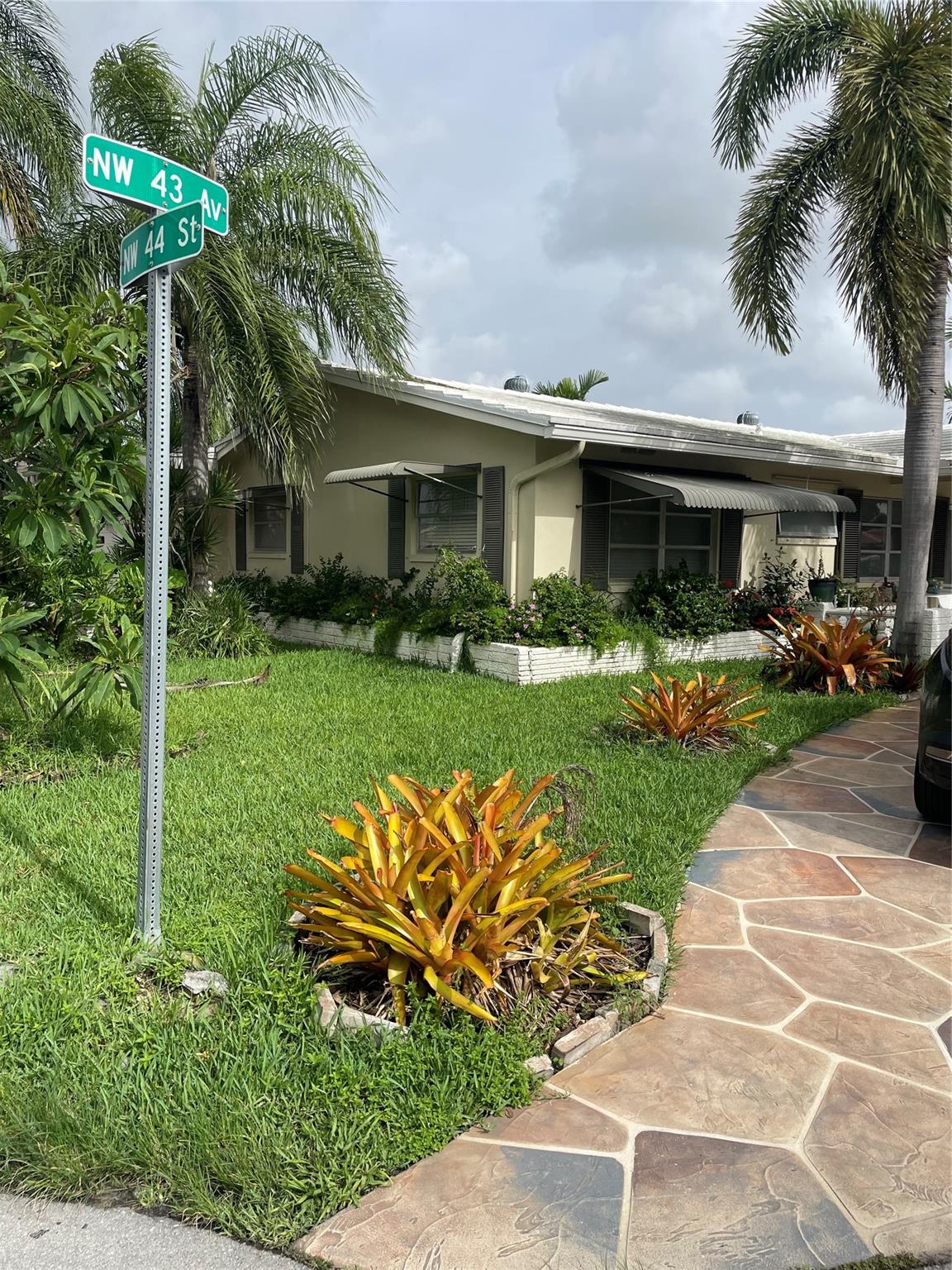 MAINLANDS OF TAMARAC - Residential Lease