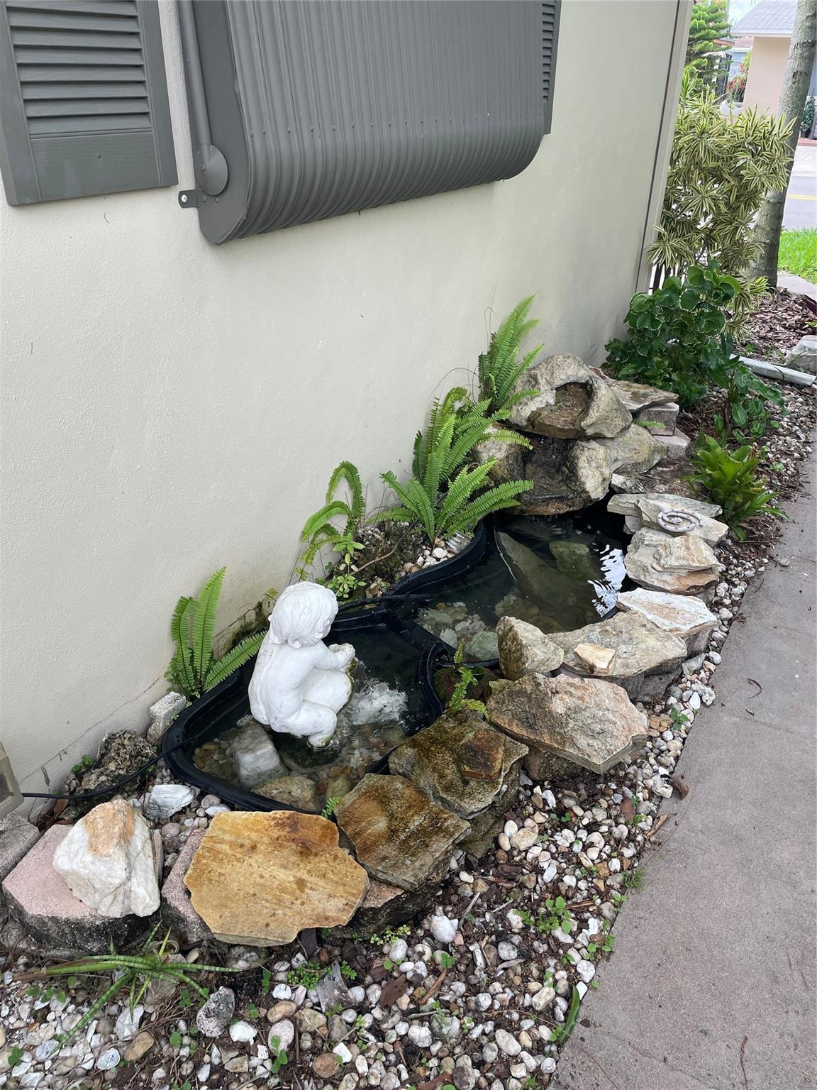 MAINLANDS OF TAMARAC - Residential Lease