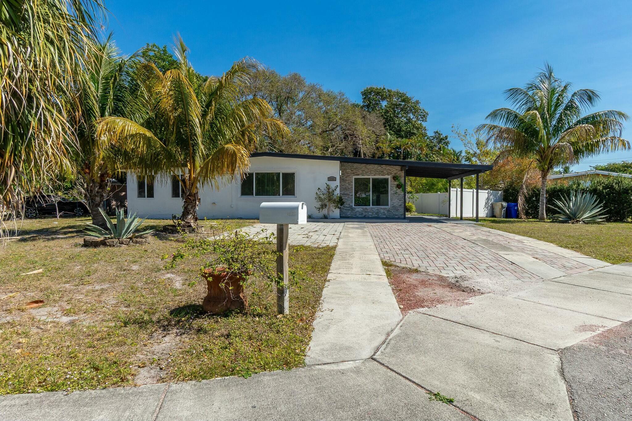 1601 NE 41st Court