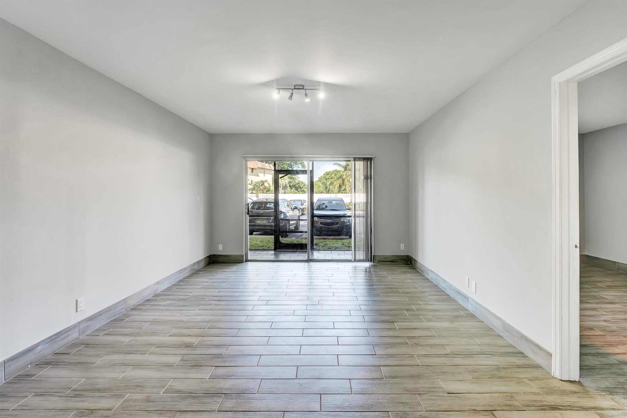 480 NW 20th Street 1090