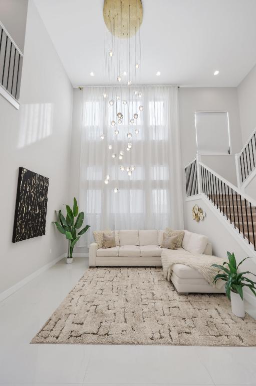 BOCA RATON GOLF COURSE PUD - Residential Lease