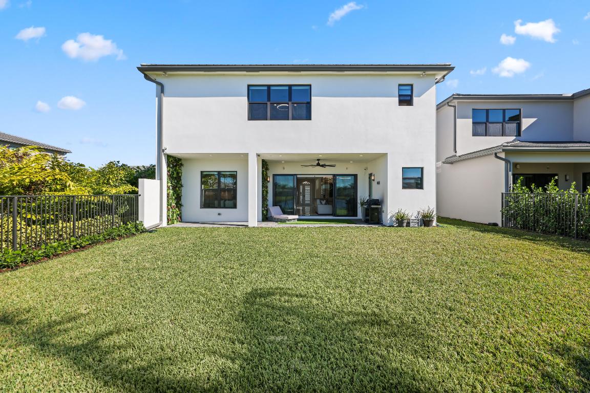 BOCA RATON GOLF COURSE PUD - Residential Lease