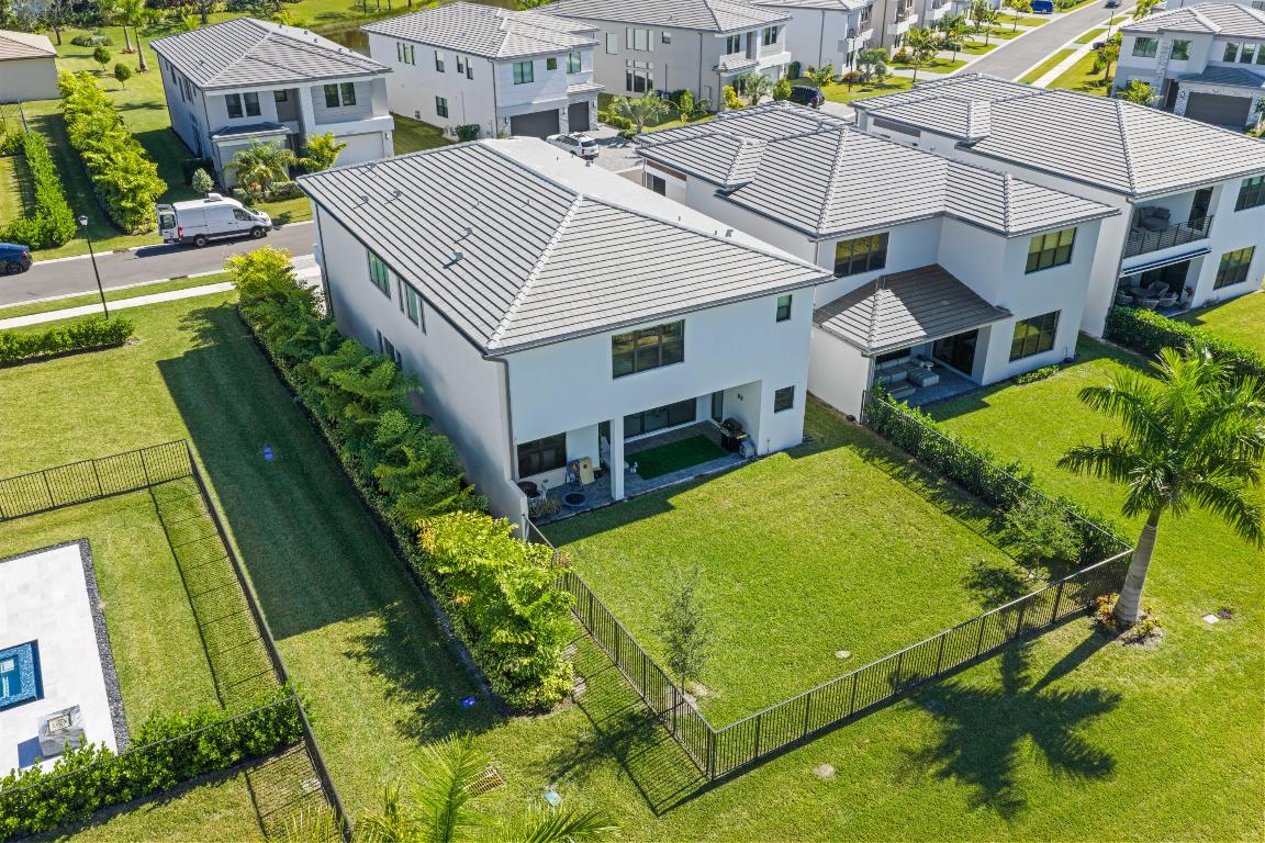 BOCA RATON GOLF COURSE PUD - Residential Lease