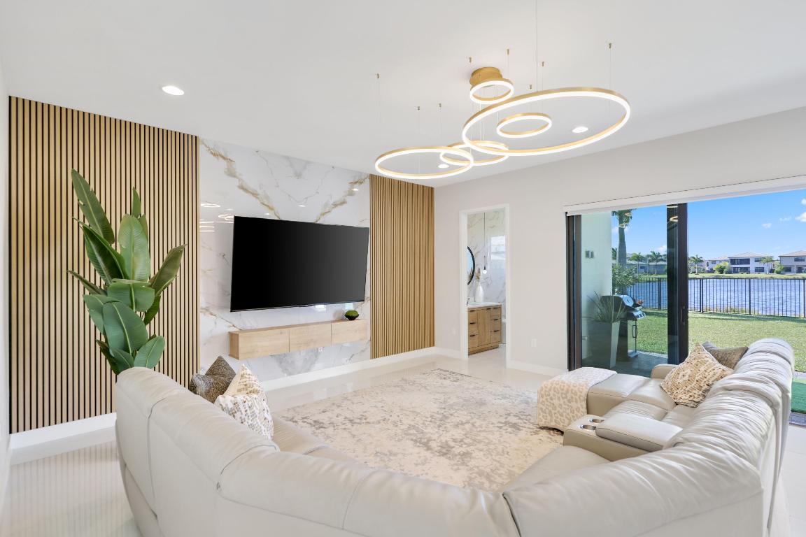 BOCA RATON GOLF COURSE PUD - Residential Lease