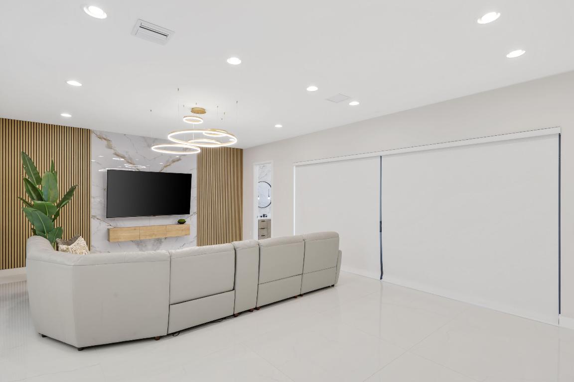 BOCA RATON GOLF COURSE PUD - Residential Lease