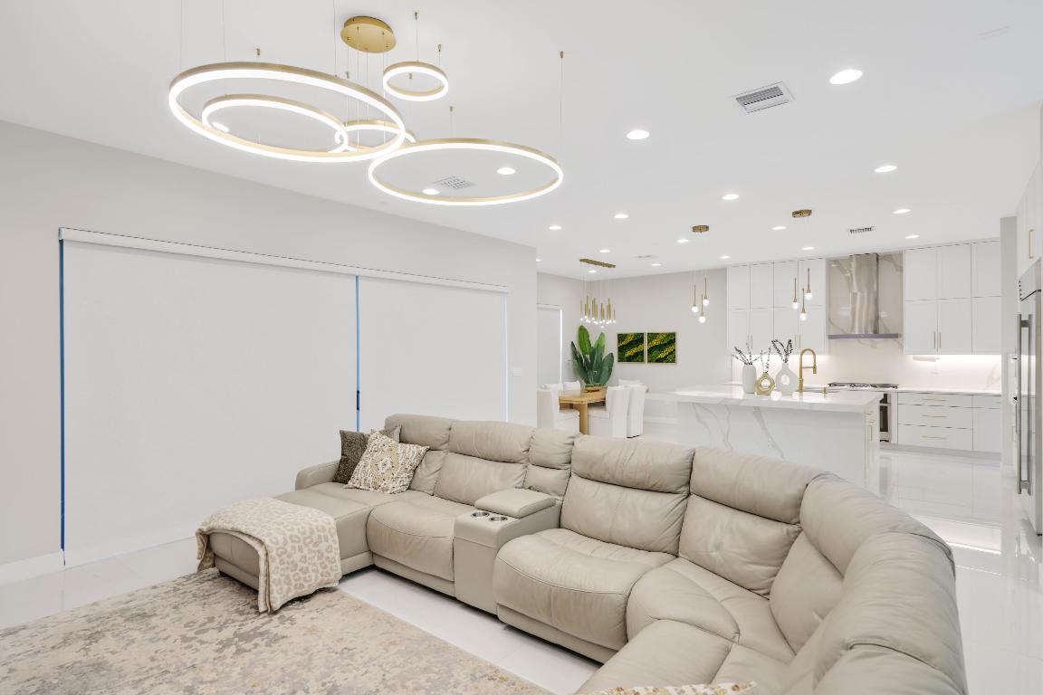 BOCA RATON GOLF COURSE PUD - Residential Lease