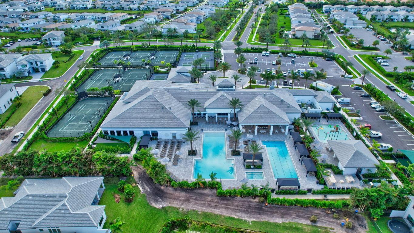 BOCA RATON GOLF COURSE PUD - Residential Lease