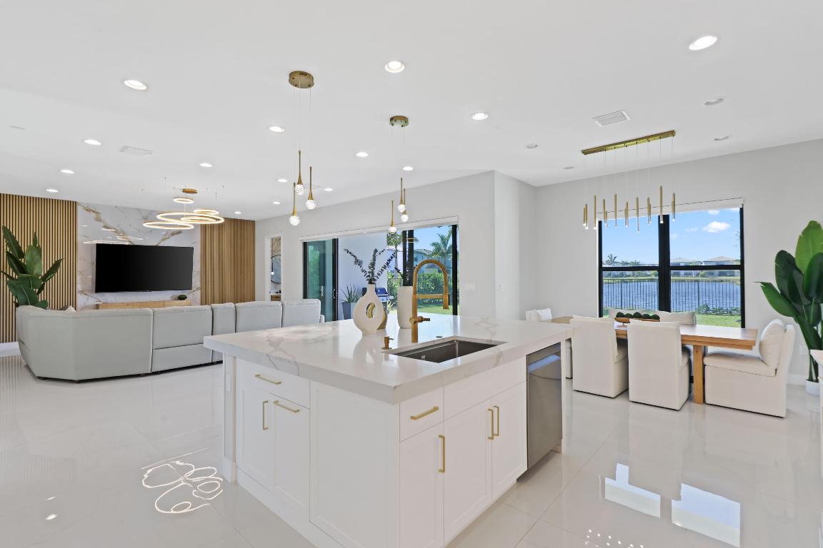 BOCA RATON GOLF COURSE PUD - Residential Lease