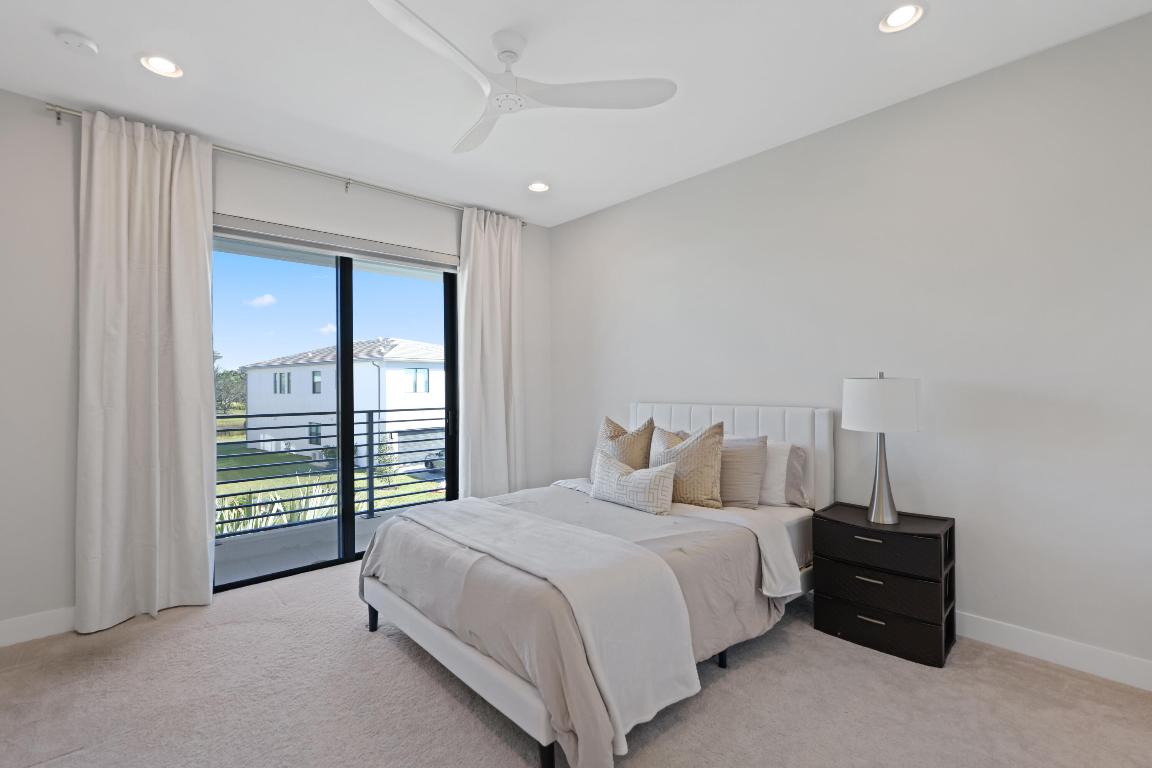 BOCA RATON GOLF COURSE PUD - Residential Lease